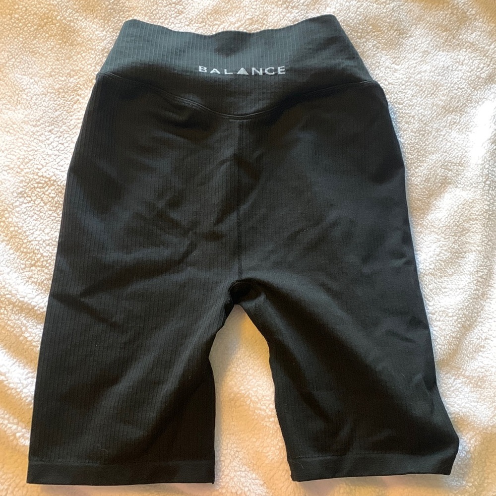 -Balance Athletica Linear Rider Short